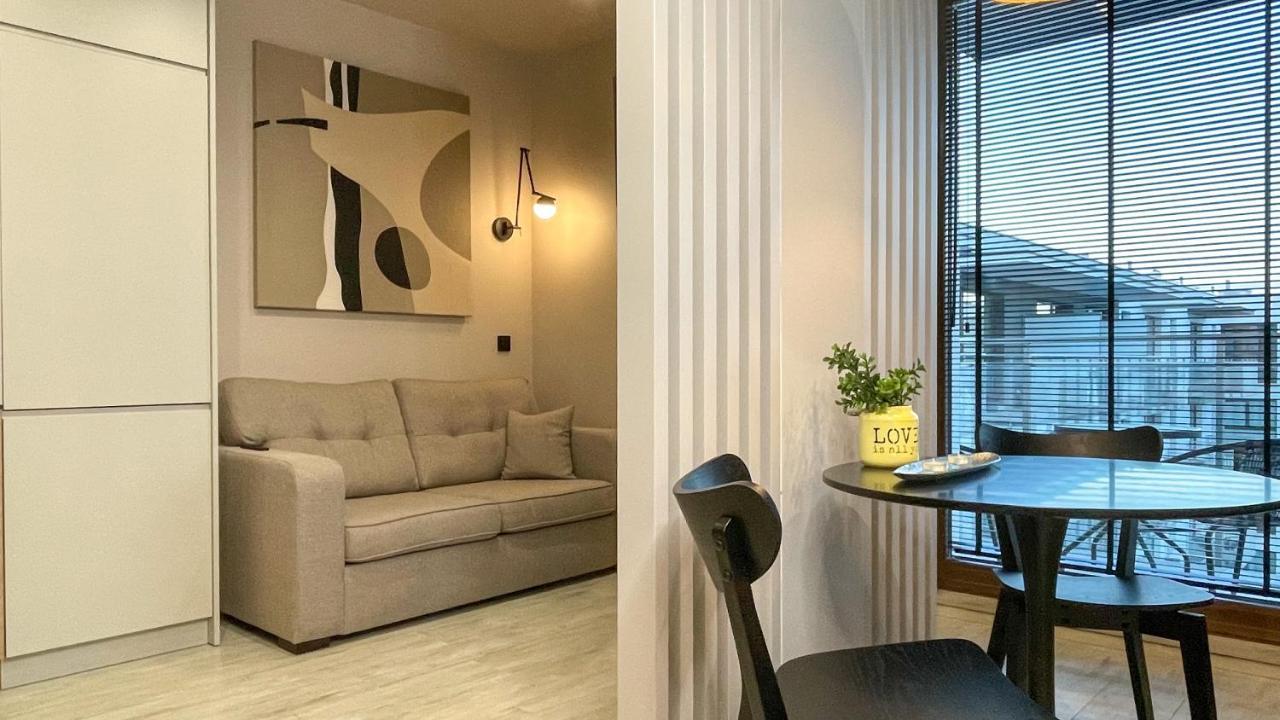 Comfortable 1-Room Apartment Close To The Center Warszawa Exteriör bild